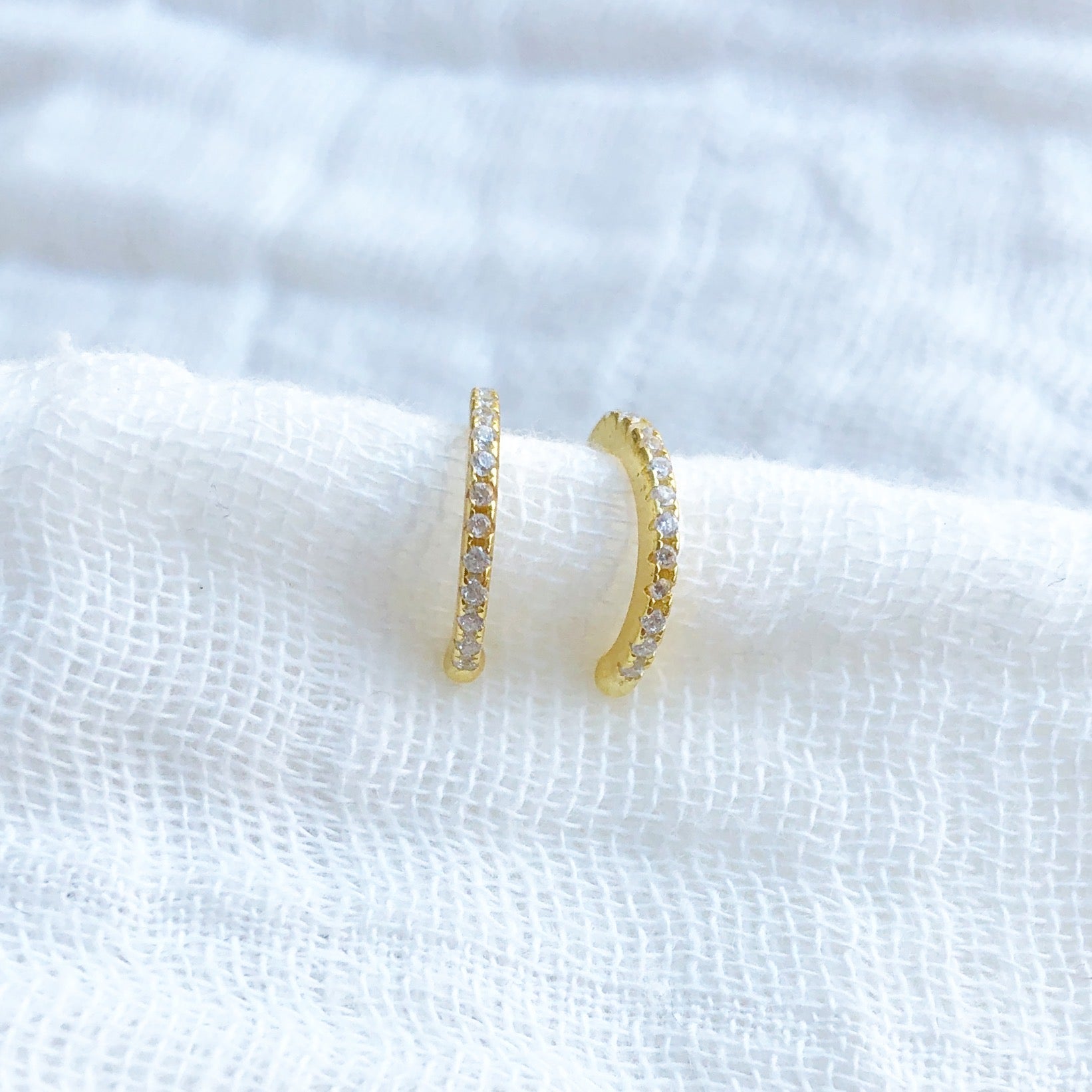 Faux Dimond Ear Cuff